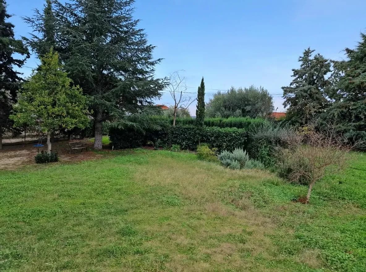 Land plot in Nea Skioni