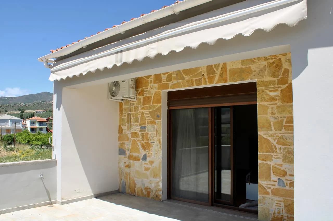 Villa à Loutra Oreas Elenis