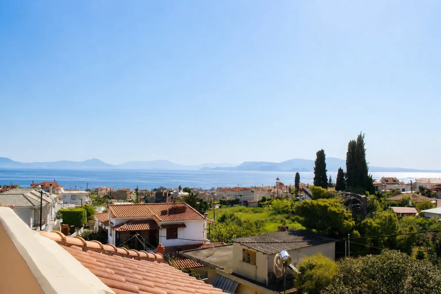 Διαμέρισμα με θέα στη θάλασσα και σοφίτα στο Άνω Διμηνιό, Κορινθία
