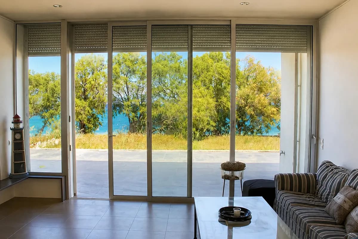 Propriété en front de mer avec maison d'amis à Xylókastro