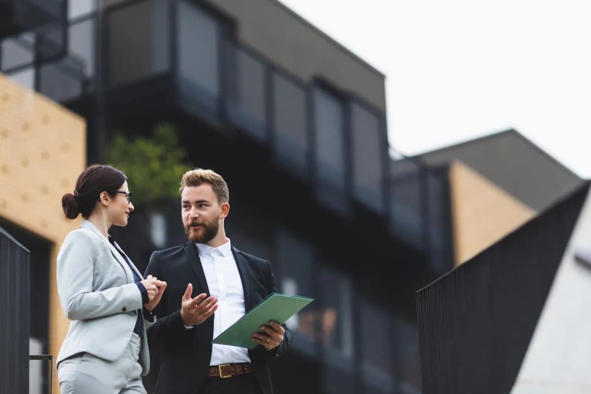 Pourquoi faire appel à un agent immobilier est essentiel pour investir en Grèce