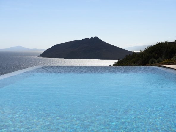 WhatsApp Image 2025-11-21 at 12.08.02